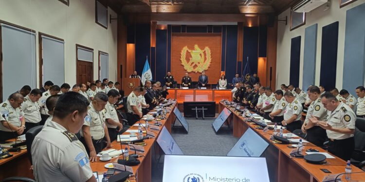 Juramentan a la nueva cúpula de la Policía Nacional Civil