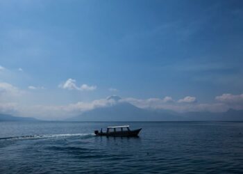 Garantizan acceso a la salud en zonas de difícil acceso terrestre alrededor de lago de Atitlán