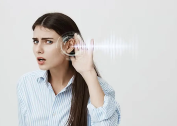 Perder la capacidad auditiva supondría un mayor riesgo de demencia. / Foto: EFE.