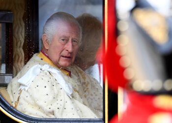 Personalidades como el rey Carlos III felicitaron al nuevo binomio presidencial. / Foto: EFE.