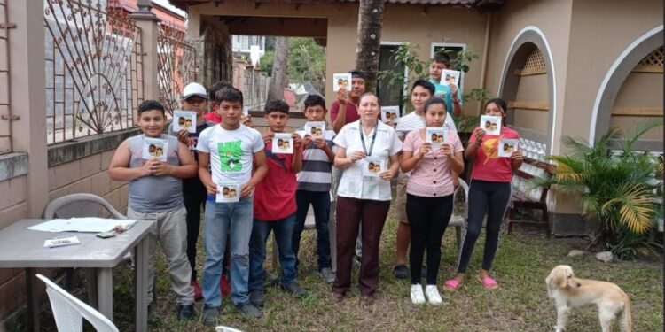Adolescentes reciben charlas de vida saludable en Chiquimula