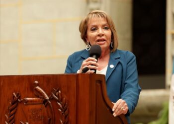 La funcionaria anunció que presentará denuncias correspondientes al Ministerio Público. / Foto: Dickéns Zamora.