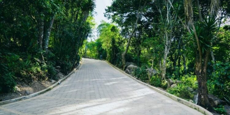 Vecinos de Comapa, Jutiapa, cuentan con mejoramiento de tramo carretero