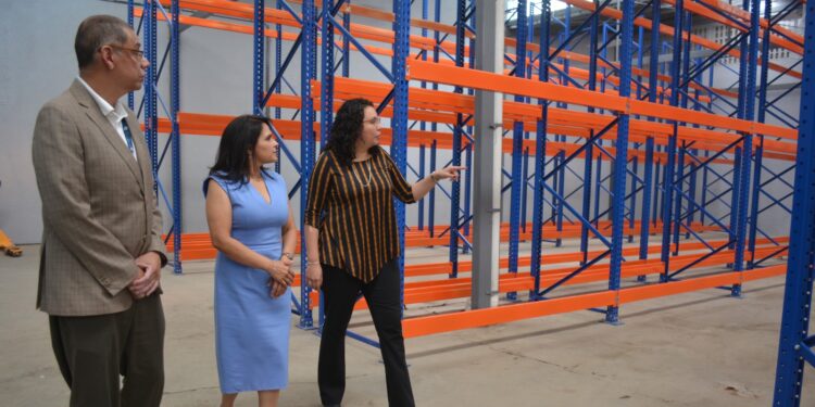 Remozan bodega para el correcto almacenaje de productos médicos. / Foto: MSPAS.