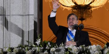 López Obrador espera reunirse pronto con Arévalo para abordar cooperación y migración