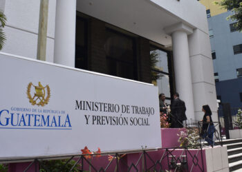 Los vehículos estarán disponibles únicamente para acciones ministeriales. / Foto: Mintrab.