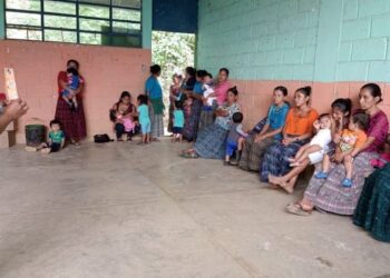 Brindan información para prevenir enfermedades en comunidades de Alta Verapaz