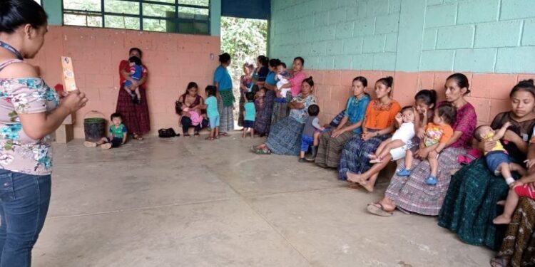 Brindan información para prevenir enfermedades en comunidades de Alta Verapaz
