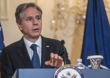 Secretario Blinken afirma apoyo al presidente Arévalo. /Foto: EFE