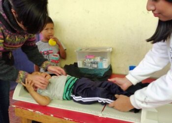 Brigadas de Salud y Nutrición brindan atención a población de Pueblo Nuevo Viñas