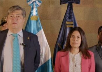 El ministro de Gobernación, Francisco Jiménez, junto con su equipo. / Foto: Mingob.