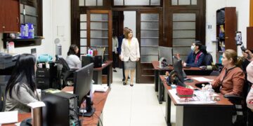 Vicepresidenta Karin Herrera visitó a su equipo de trabajo. /Foto: Vicepresidencia de la República.