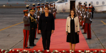 Presidente de Honduras, Xiomara Castro, y vicecanciller María Luisa Ramírez. / Foto: Carlos Jacinto.