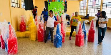 Entregan materiales didácticos deportivos en San Marcos