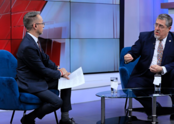 Presidente Arévalo señaló la corrupción como causa del deterioro de las condiciones de vida. / Foto: Noé Pérez.