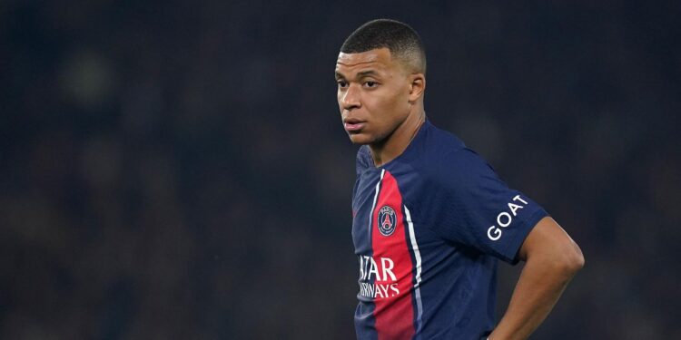 Mbappé anuncia al PSG que no seguirá la próxima temporada