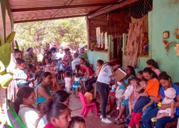 Capacitan a mujeres en temas de alimentación y nutrición