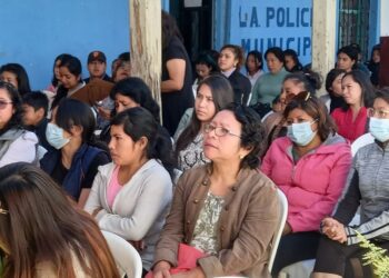 Más de 200 huehuetecas participan en cursos técnicos y básicos