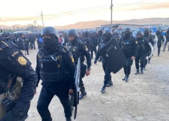 500 agentes de la PNC efectúan requisa en cárcel de Cantel, Quetzaltenango