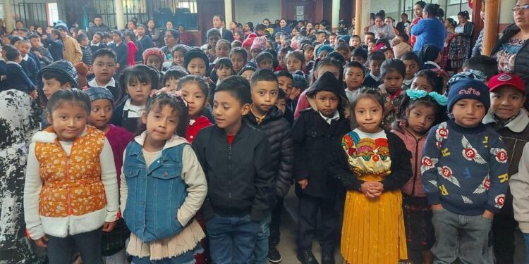 Se inicia el ciclo lectivo 2024 en el departamento de Totonicapán