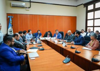 Más de 2 mil 700 escritorios serán entregados en Jalapa