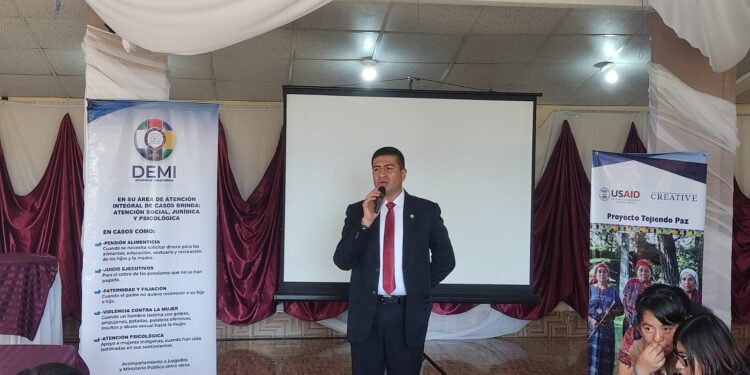 Comadronas de comunidades de San Marcos fortalecen conocimientos en cuidados durante el embarazo