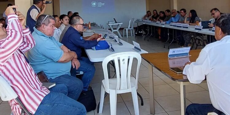 Comisión de recepción y análisis de gobernadores en Jutiapa.