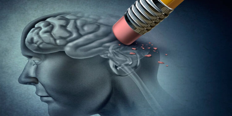 Riesgo de demencia podría identificarse hasta una década antes