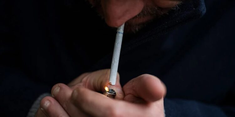 Fumar altera el sistema inmunitario hasta después de haberlo dejado