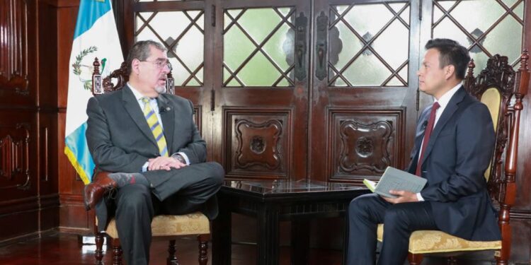 Entrevista del presidente Bernardo Arévalo con RT en español