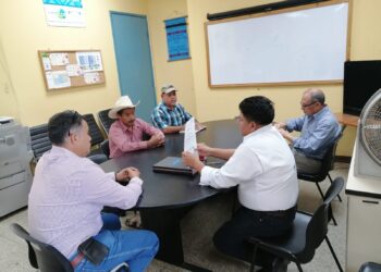 MAGA entrega materiales de control a productores chiquimultecos