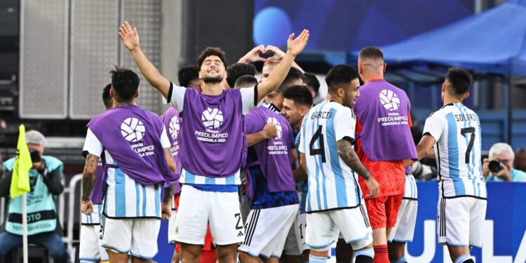 Argentina deja fuera de los Juegos Olímpicos a Brasil