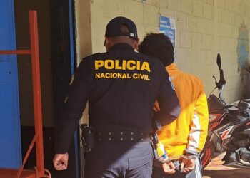 Hamilton “N” de 20 años, capturado en un allanamiento realizado en el sector conocido como "la pila vieja". / Foto: PNC.