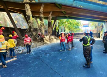 Coordinan recuperación tras incidente en el puente Adolfo Mijangos López
