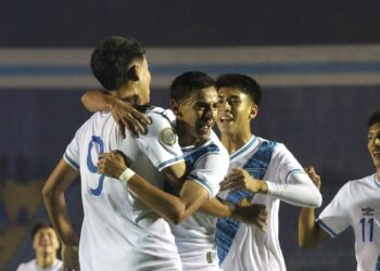 Guatemala cumple y derrota a Barbados