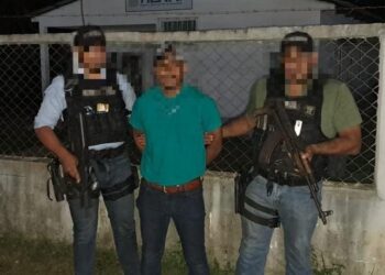 Operativo permitió la captura del supuesto secuestrador que pedía 500 mil quetzales a cambio de la liberación de la madre y sus hijos. /Foto: PNC