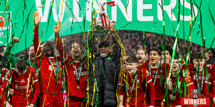 El You’ll Never Walk Alone invade Wembley