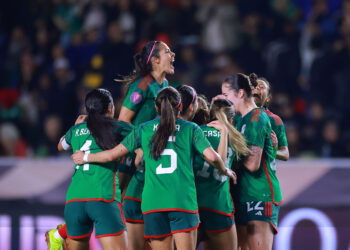 México da la campanada y avanza a cuartos como primera del Grupo A