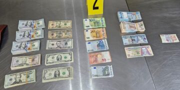 Supuesto sacerdote intentó viajar con fuerte suma de dinero sin declarar