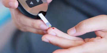 Científicos mexicanos crean tecnología que mejora control de glucosa y detecta daño renal