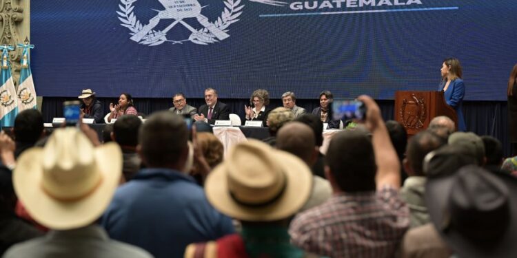 Gobierno asume compromiso de mejorar condiciones del área rural