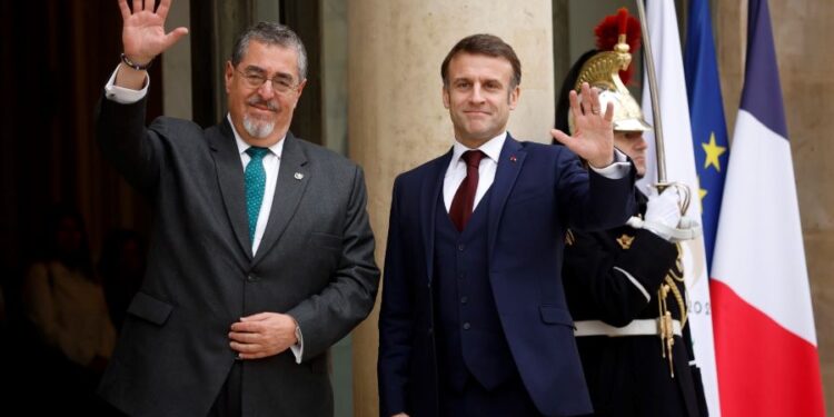 Presidente Arévalo conversa con Macron y Unesco sobre diversos temas