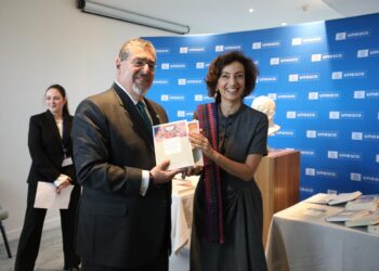 Presidente Arévalo se reúne con directora general de la Unesco