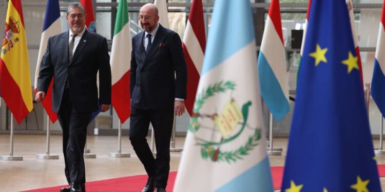 Michel expresa a Arévalo el pleno apoyo de la UE al Estado de derecho en Guatemala