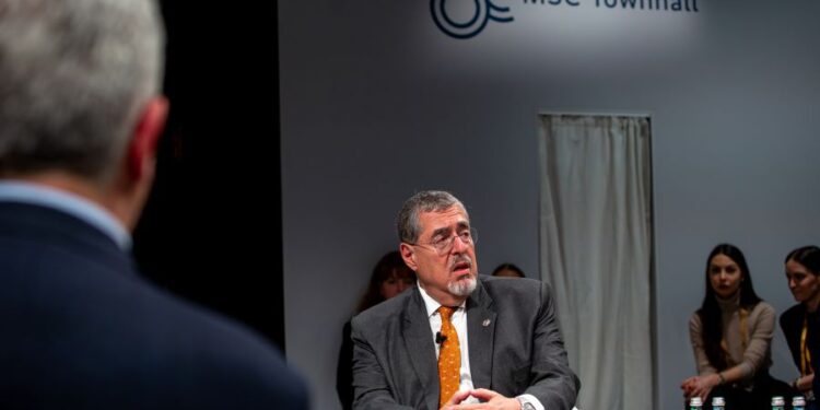 Presidente Arévalo asiste a conferencia sobre seguridad en Múnich