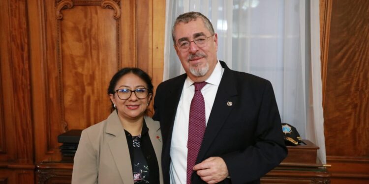 Presidente se reunió con la directora del Instituto de la Víctima