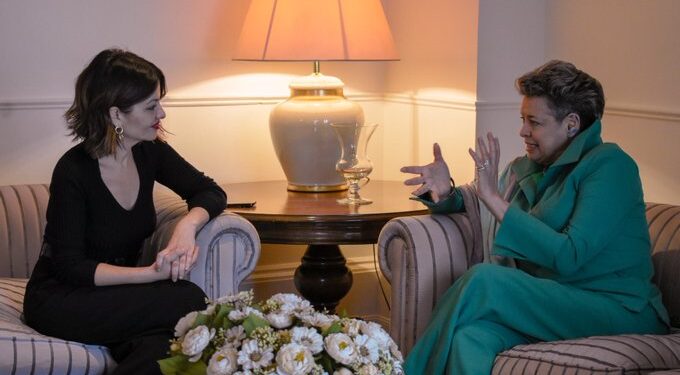 Primera dama se reúne con la ministra de la Juventud e Infancia en España. / Foto: Embajada de España en Guatemala.