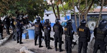 Llevan a cabo requisa contra extorsiones en cárcel El Boquerón