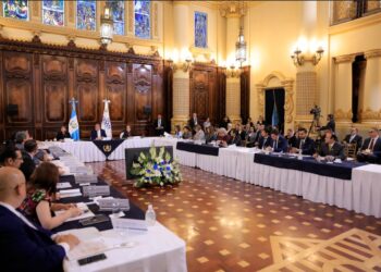 Realizan primera sesión de Conasan./ Foto: Dickéns Zamora y Gilber García.