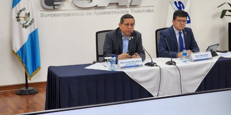 SAT presenta tipología de incumplimiento en traspasos de vehículos